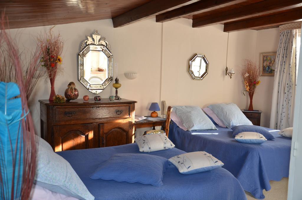 Auberge Du Lac Bauduen Room photo