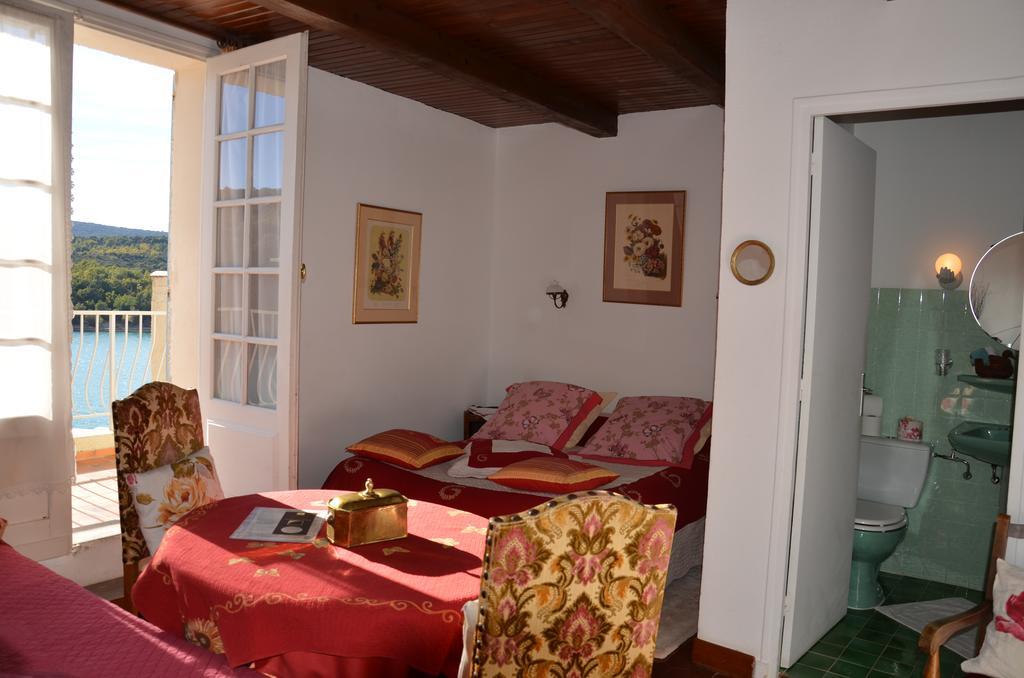 Auberge Du Lac Bauduen Room photo